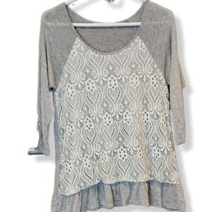 Maurice's Womens size M Gray top
